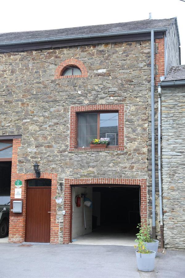 Gite De La Lavandiere A Ucimont Kültér fotó